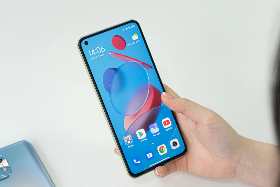 Xiaomi telefon alan yerler için açık ekranlı Mi modelinin görünümü